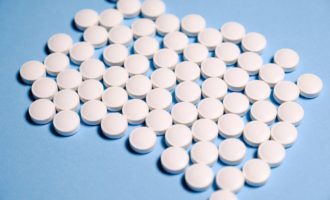 Česká republika doplní zásoby léku na covid-19